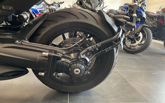 Gebrauchtmotorrad Triumph Rocket 3 Storm GT - Bild 11