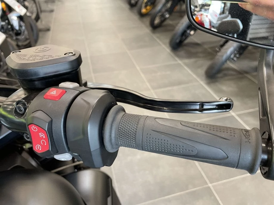 Angebot Triumph Rocket 3 Storm GT Bild 12: Angebot Triumph Rocket 3 Storm GT