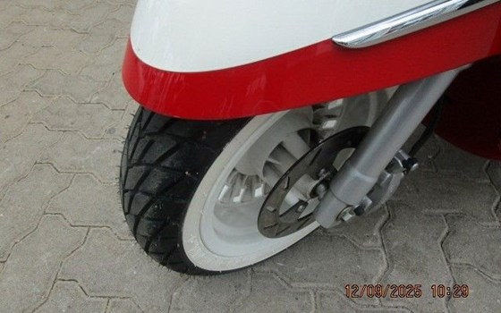 Gebrauchtmotorrad Peugeot Django 125 Sport - Bild 12