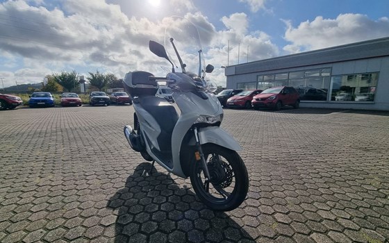 Gebrauchtmotorrad Honda SH125i - Bild 1