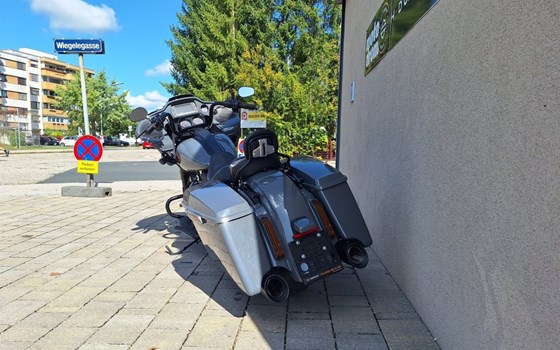 Gebrauchtmotorrad Harley-Davidson Road Glide FLTR - Bild 5