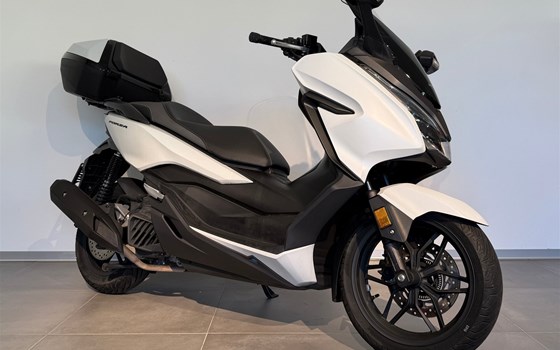 Gebrauchtmotorrad Honda Forza 125 - Bild 3 Gebrauchtmotorrad Honda Forza 125 - Bild 3
