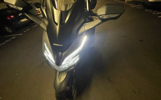 Gebrauchtmotorrad Honda Forza 125 - Bild 6 Gebrauchtmotorrad Honda Forza 125 - Bild 6