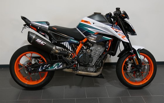 Gebrauchtmotorrad KTM 890 Duke R - Bild 3