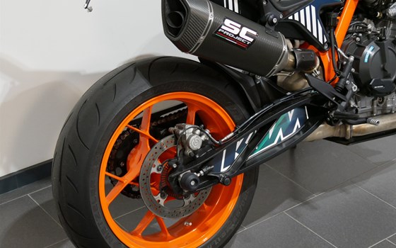 Gebrauchtmotorrad KTM 890 Duke R - Bild 17