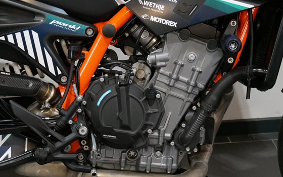 Gebrauchtmotorrad KTM 890 Duke R - Bild 18