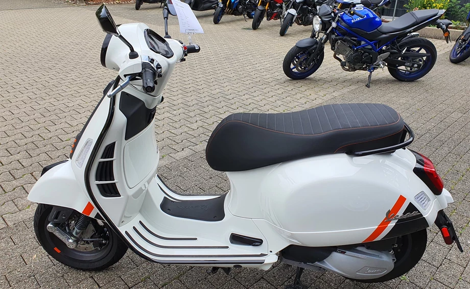 Angebot Vespa GTS 300 hpe Super Sport Bild 1: Angebot Vespa GTS 300 hpe Super Sport