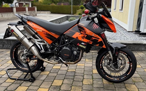 Gebrauchtmotorrad KTM 690 Supermoto - Bild 2 Gebrauchtmotorrad KTM 690 Supermoto - Bild 2