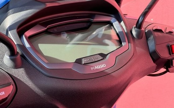 Neufahrzeug Piaggio Beverly 400 S - Bild 14