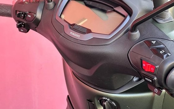 Neufahrzeug Piaggio Beverly 400 S - Bild 15