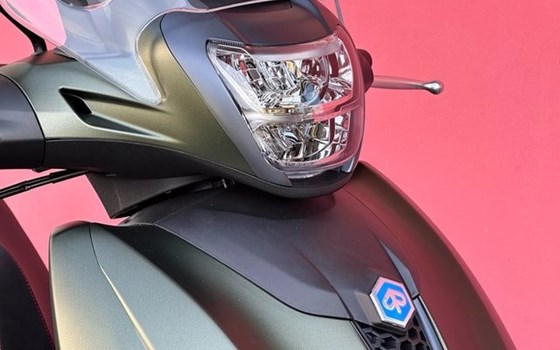 Neufahrzeug Piaggio Beverly 400 S - Bild 6