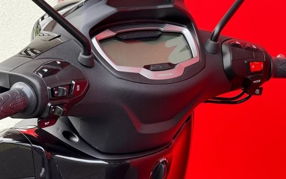 Neufahrzeug Piaggio Beverly 310 - Bild 13