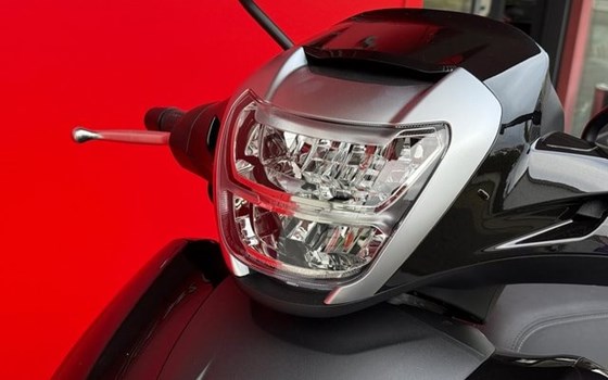 Neufahrzeug Piaggio Beverly 310 - Bild 14