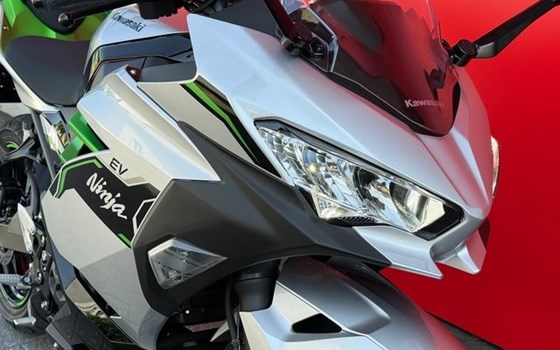 Neufahrzeug Kawasaki Ninja e-1 - Bild 14