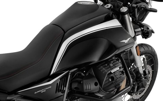 Neufahrzeug Moto Guzzi V85 TT Guardia d'Onore - Bild 13