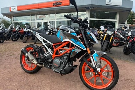 KTM 390 Duke