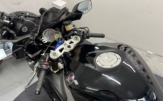 Gebrauchtmotorrad Honda CBR1000RR Fireblade - Bild 12