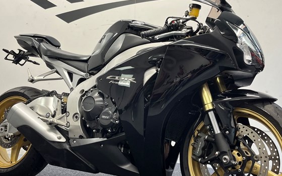 Gebrauchtmotorrad Honda CBR1000RR Fireblade - Bild 3