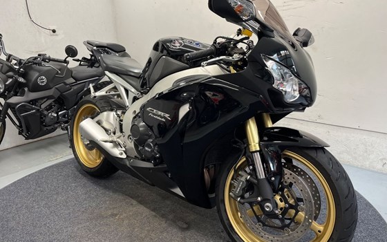 Gebrauchtmotorrad Honda CBR1000RR Fireblade - Bild 7
