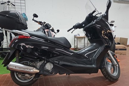 Honda FES 125 S-Wing