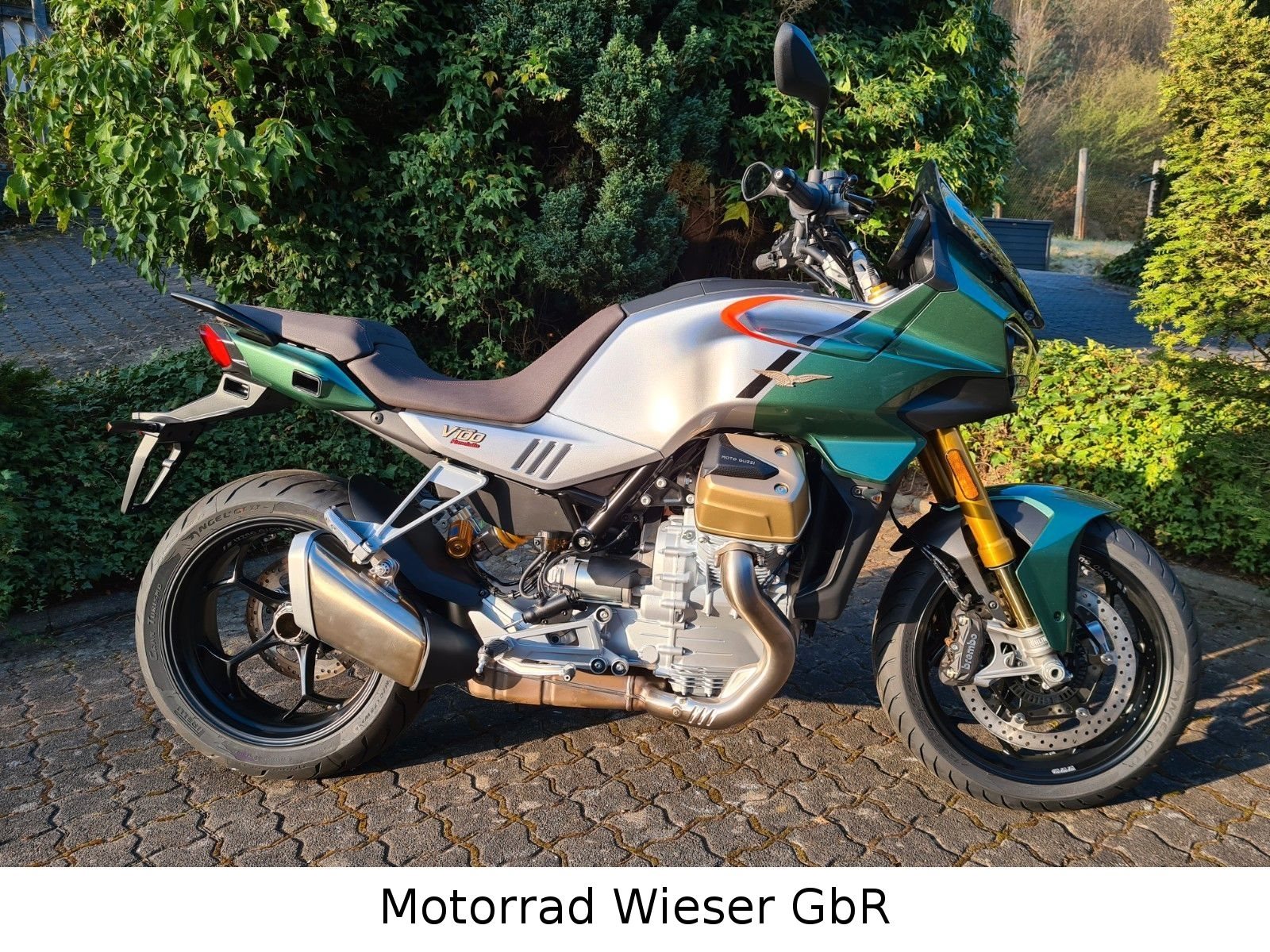 Moto Guzzi V100 Mandello S 