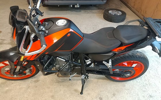 Gebrauchtmotorrad KTM 690 Duke - Bild 1 Gebrauchtmotorrad KTM 690 Duke - Bild 1