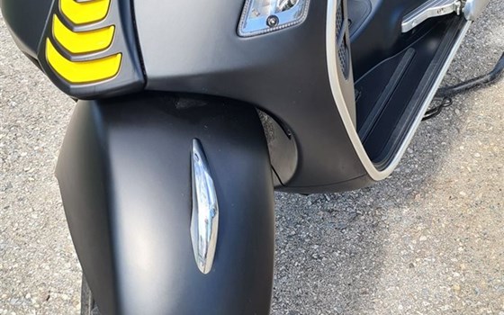 Gebrauchtmotorrad Vespa GTS 300 hpe Super Tech - Bild 6 Gebrauchtmotorrad Vespa GTS 300 hpe Super Tech - Bild 6