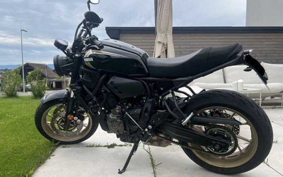 Gebrauchtmotorrad Yamaha XSR700 - Bild 2 Gebrauchtmotorrad Yamaha XSR700 - Bild 2