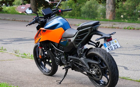 Gebrauchtmotorrad KTM 125 Duke - Bild 8