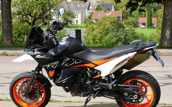 Gebrauchtmotorrad KTM 890 SMT - Bild 6