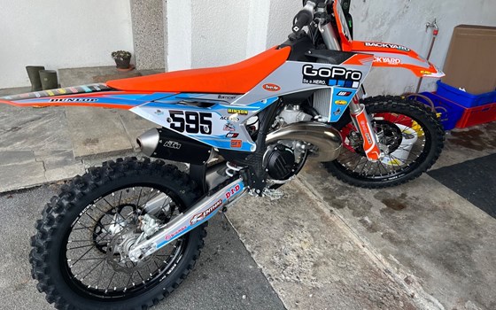 Gebrauchtmotorrad KTM 250 SX - Bild 1 Gebrauchtmotorrad KTM 250 SX - Bild 1