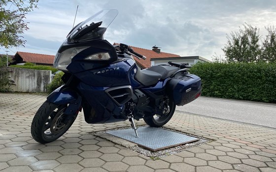 Gebrauchtmotorrad Triumph Trophy SE - Bild 1