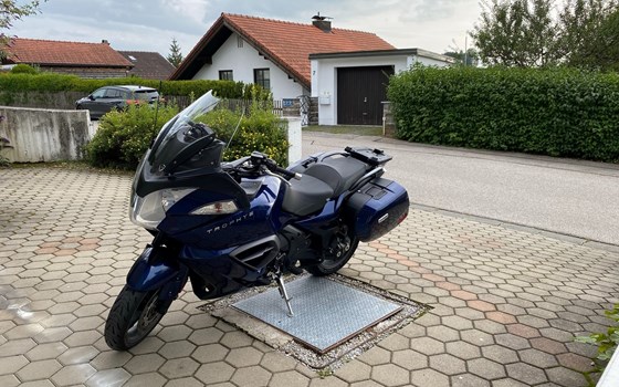 Gebrauchtmotorrad Triumph Trophy SE - Bild 3