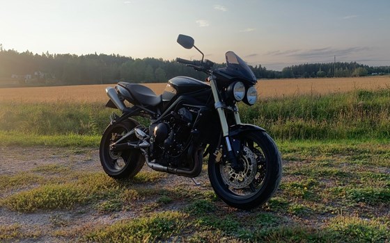 Gebrauchtmotorrad Triumph Street Triple - Bild 1
