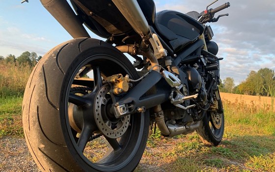 Gebrauchtmotorrad Triumph Street Triple - Bild 8
