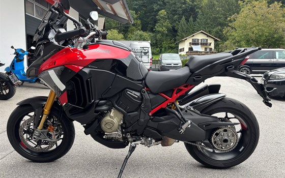 Gebrauchtmotorrad Ducati Multistrada V4 Pikes Peak - Bild 1 Gebrauchtmotorrad Ducati Multistrada V4 Pikes Peak - Bild 1