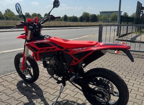 Neufahrzeug Beta RR 125 4T SM - Bild 4