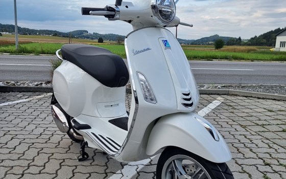 Gebrauchtmotorrad Vespa Primavera 125 i.e. 3V - Bild 1 Gebrauchtmotorrad Vespa Primavera 125 i.e. 3V - Bild 1