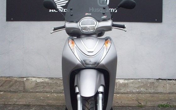 Gebrauchtmotorrad Honda SH Mode 125 - Bild 3