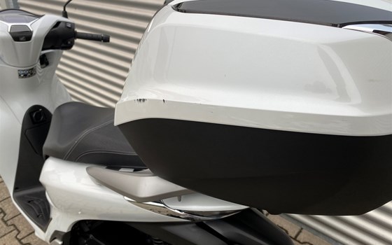 Gebrauchtmotorrad Honda SH125i - Bild 8