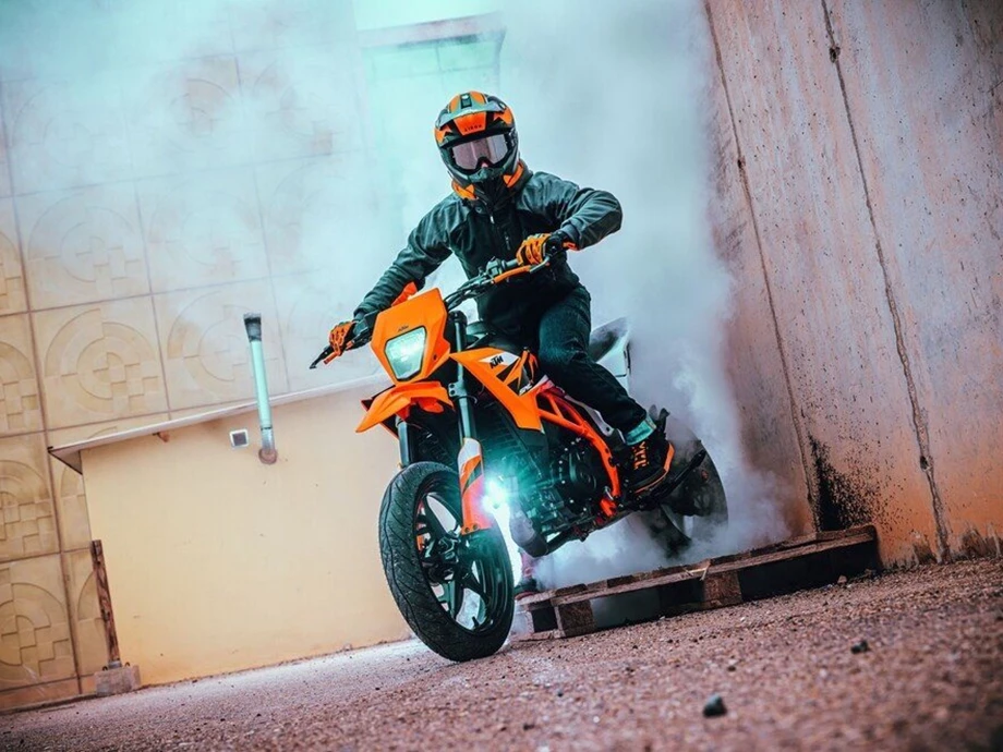 Angebot KTM 125 SMC R Bild 4: Angebot KTM 125 SMC R