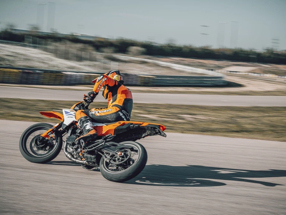 Angebot KTM 390 SMC R Bild 11: Angebot KTM 390 SMC R