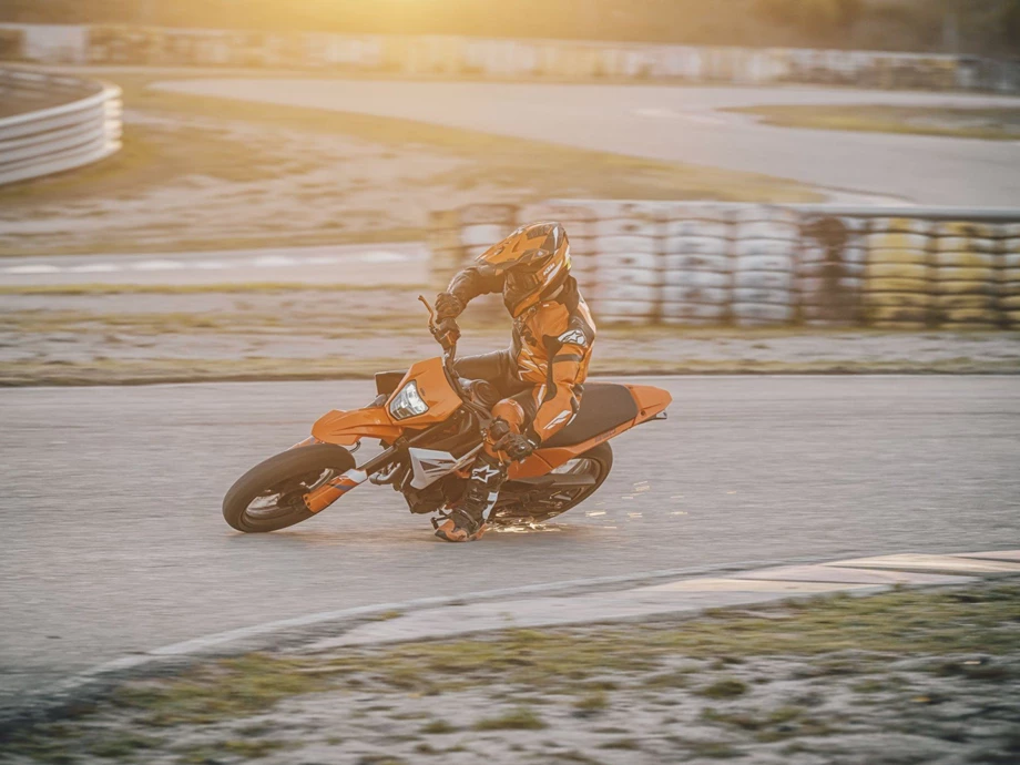 Angebot KTM 390 SMC R Bild 7: Angebot KTM 390 SMC R