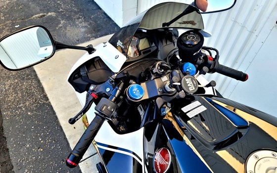 Gebrauchtmotorrad Honda CBR600RR - Bild 7 Gebrauchtmotorrad Honda CBR600RR - Bild 7