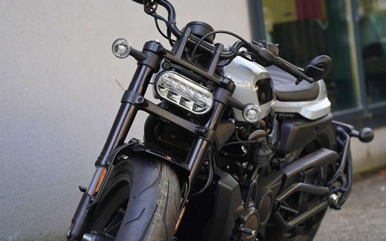 Neufahrzeug Harley-Davidson Sportster S RH1250S - Bild 2 Neufahrzeug Harley-Davidson Sportster S RH1250S - Bild 2