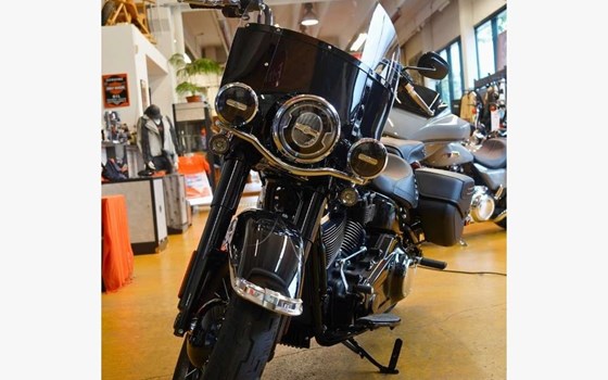 Neufahrzeug Harley-Davidson Softail Heritage Classic 114 FLHCS - Bild 3