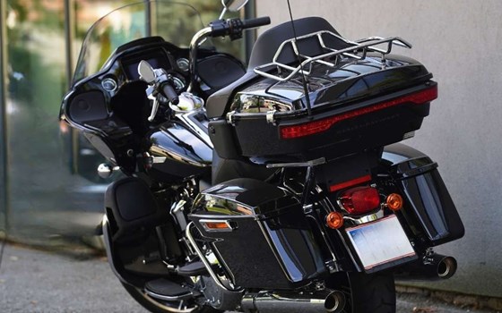 Gebrauchtmotorrad Harley-Davidson Touring Road Glide Special FLTRXS - Bild 2 Gebrauchtmotorrad Harley-Davidson Touring Road Glide Special FLTRXS - Bild 2