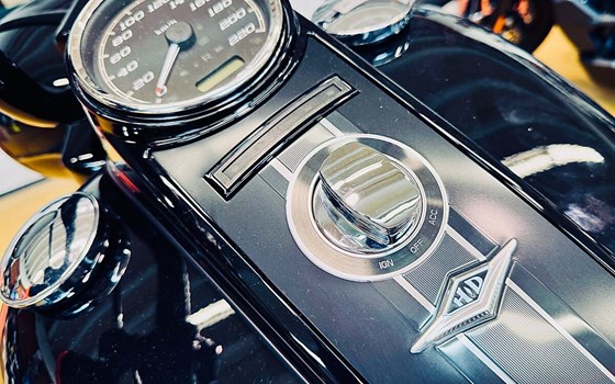 Gebrauchtmotorrad Harley-Davidson Touring Road King Special FLHRXS - Bild 8