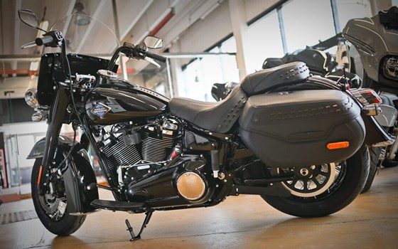 Neufahrzeug Harley-Davidson Softail Heritage Classic 114 FLHCS - Bild 4
