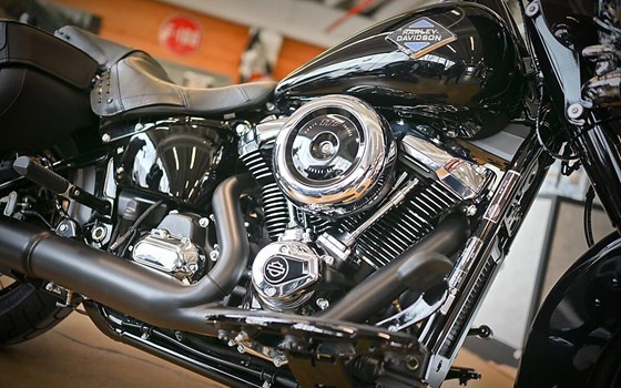 Neufahrzeug Harley-Davidson Softail Heritage Classic 114 FLHCS - Bild 5